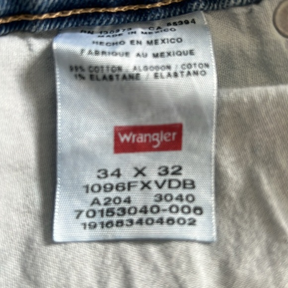 WRANGLER JEANS SIZE 34 X 32  99% COTTON 1% ELASTANE MACHINE WASH COLD DRY LOW - Picture 4 of 7